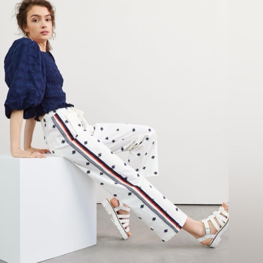 Anthropologie Maeve embroidered Bee classic Track Pants M